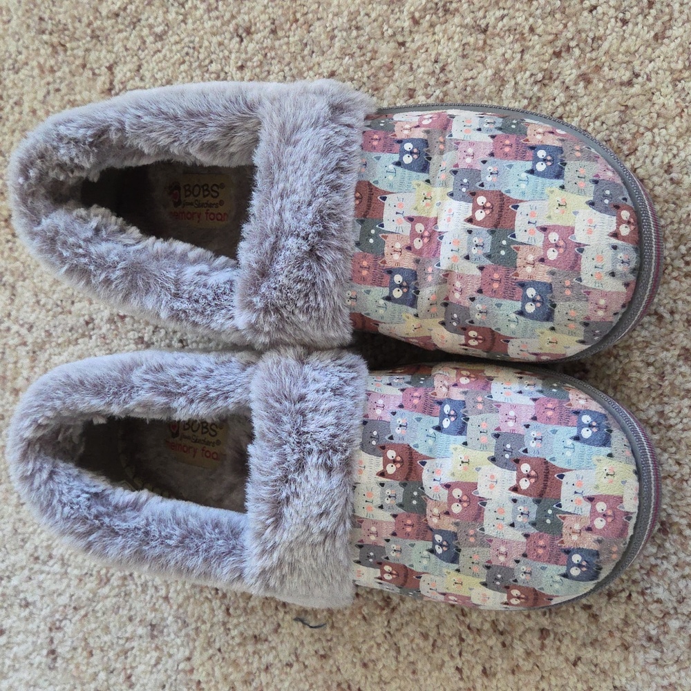 Bobs by Skechers Memory Foam cat slippers, womens Sz 7